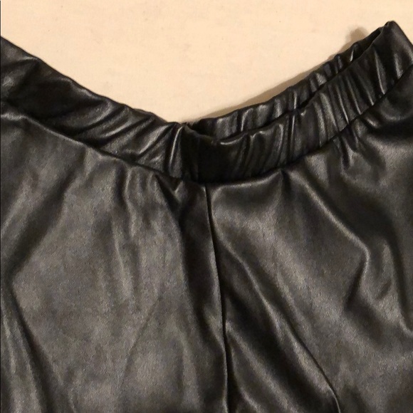 Black leather like skirt - Picture 5 of 5
